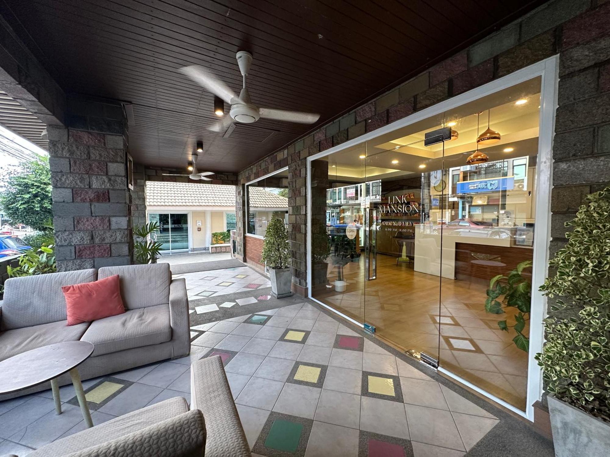 Link Mansion Hotel Chiang Mai Exterior photo
